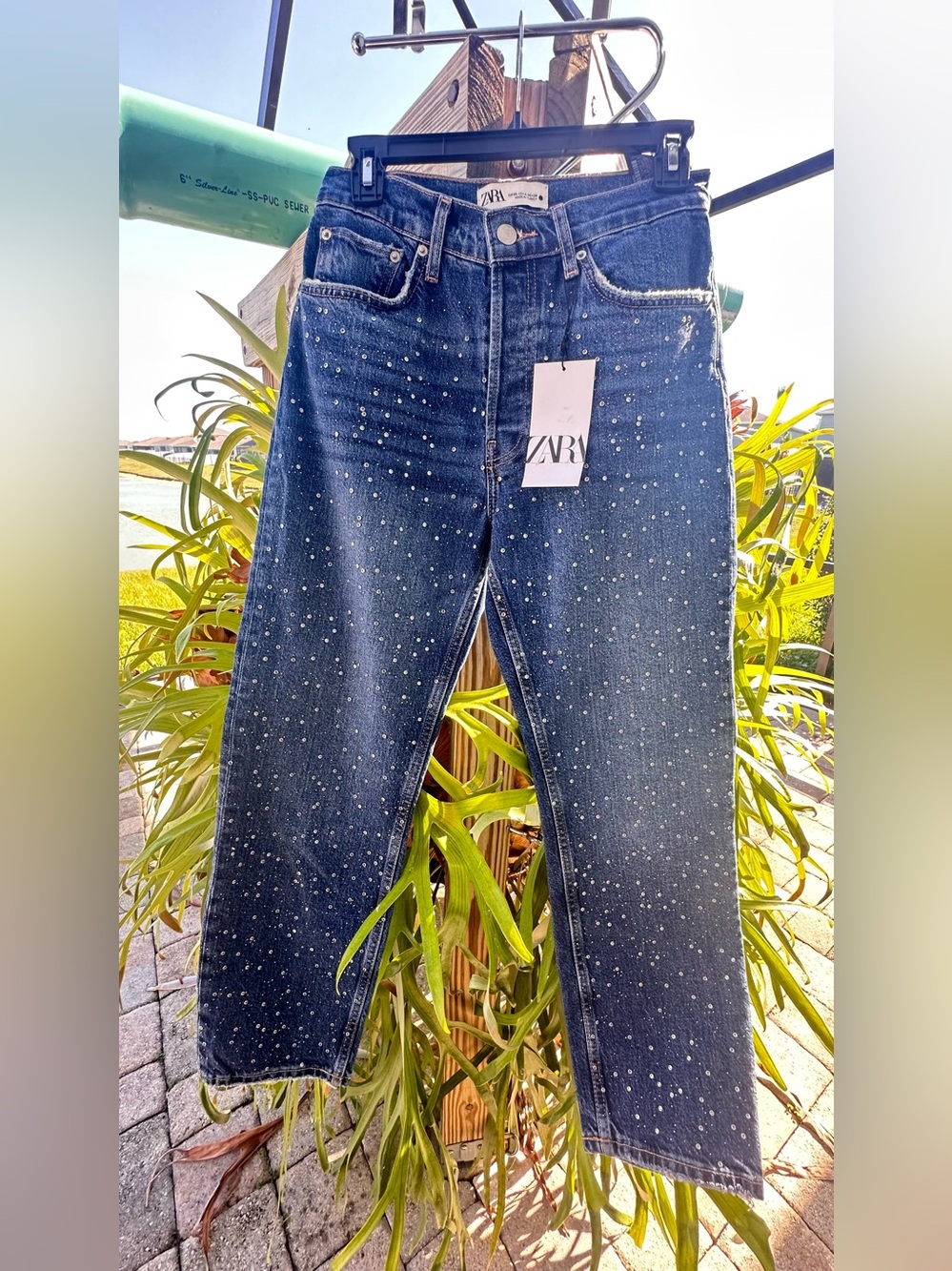 Zara Dark Blue Cropped Jeans with Rhinestone Detail size us 4